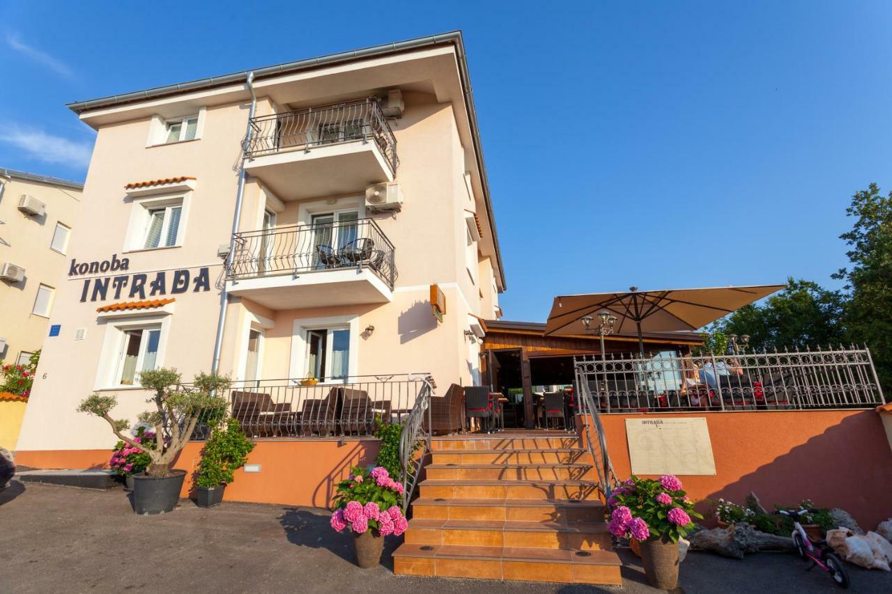 Apartments Jadranka Malinska Ngoại thất bức ảnh