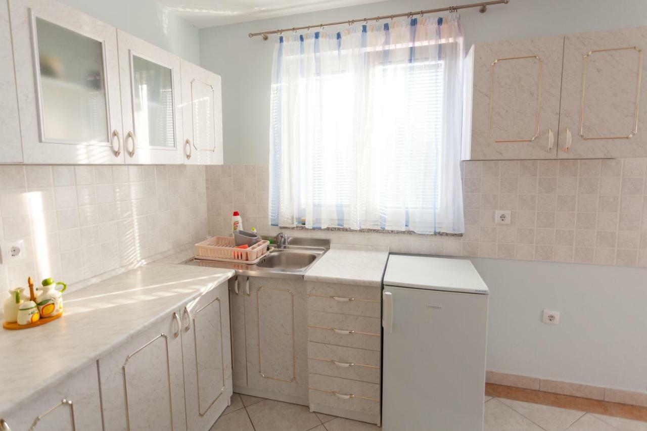 Apartments Jadranka Malinska Ngoại thất bức ảnh